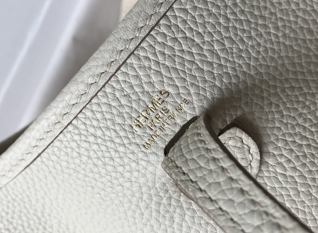 Hermes Evelyne 16 Amazone TPM Shoulder Bag In White Clemence Leather